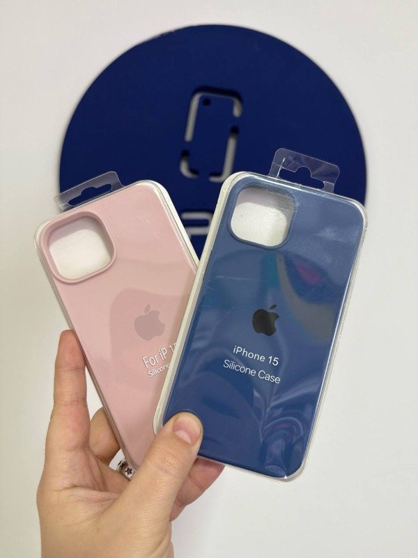 Producto - FUNDA SILICONE CASE CON LOGO IPHONE 15