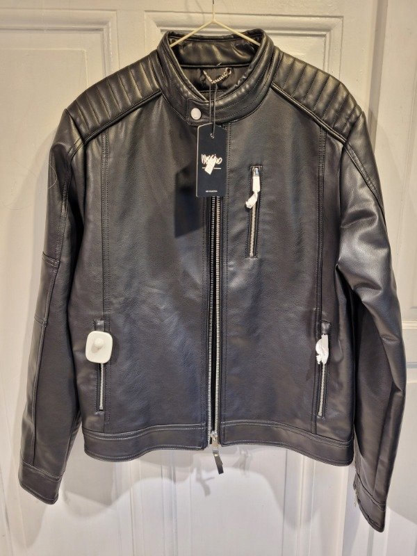 Producto - Campera MOSSIMO ecocuero negro NUEVA CON ETIQUETA Talle M - PRECIO: 156X - 0