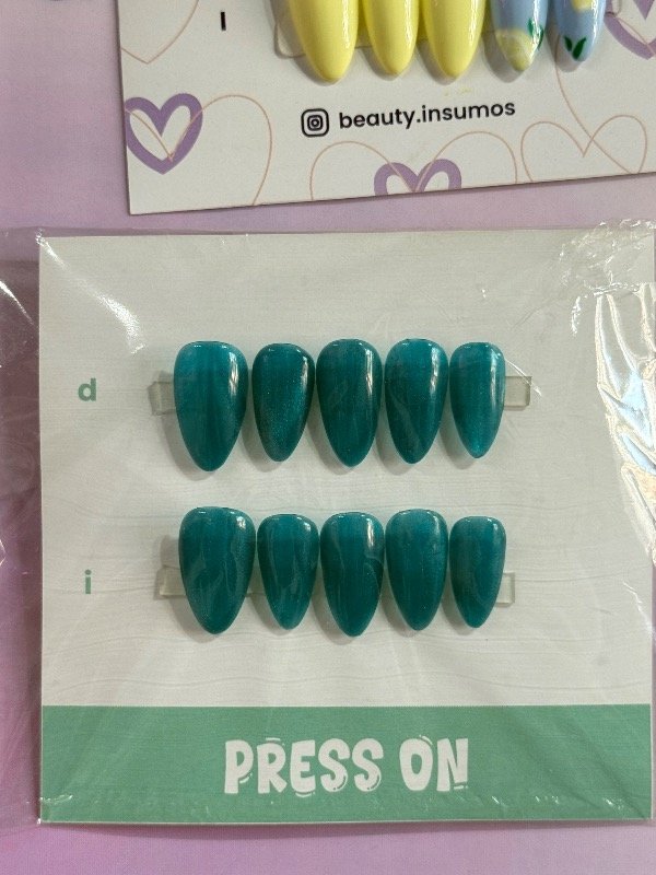 Producto - Press on ojo de gato celeste