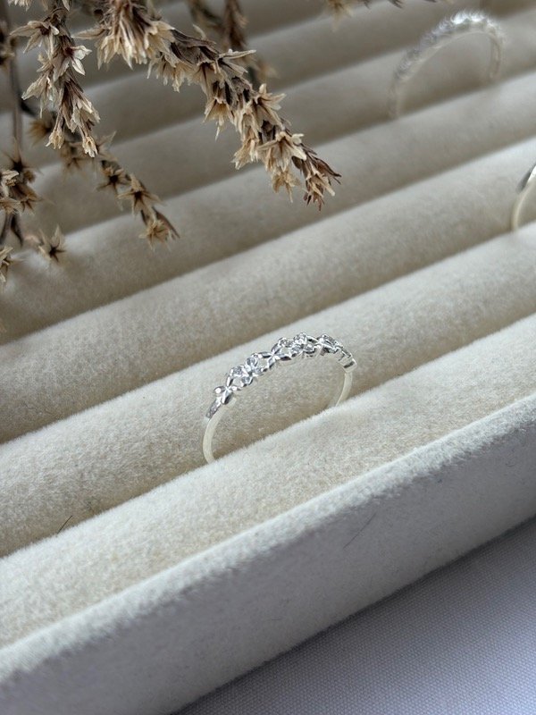 Producto - Anillo florcitas y cristales