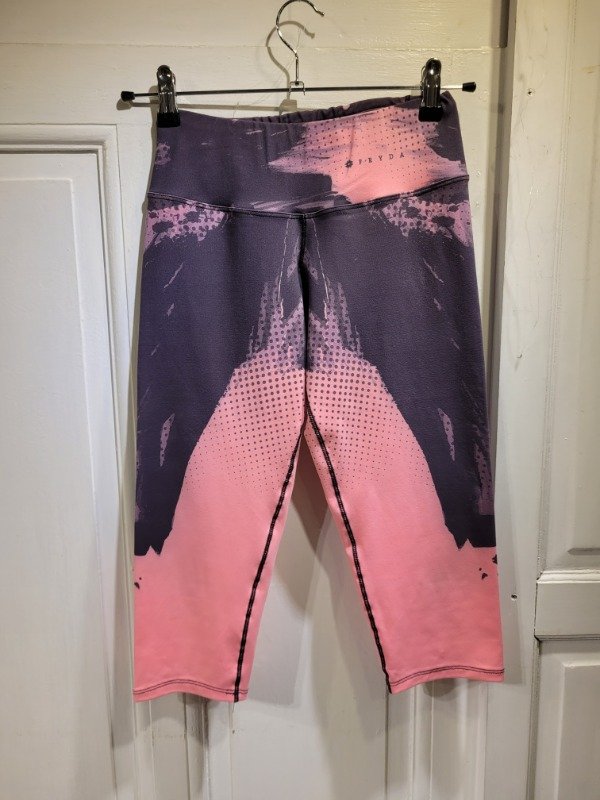 Producto - Calza FRIDA rosa y gris pescadora Talle M - PRECIO: 28X