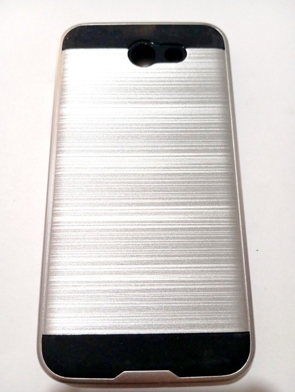 Producto - Funda Rígida Plateado Cepillado para Samsung J7 2017