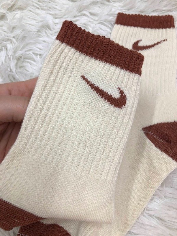 Producto - NIKE PUÑO TALÓN MARRÓN Classic Tenis