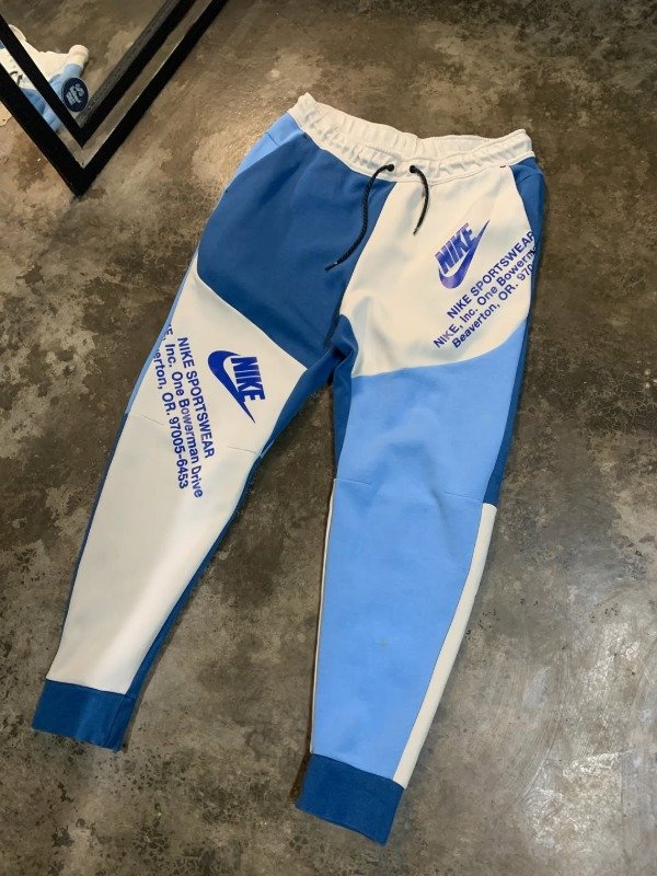 Producto - Nike Tech Cream and blue (L)