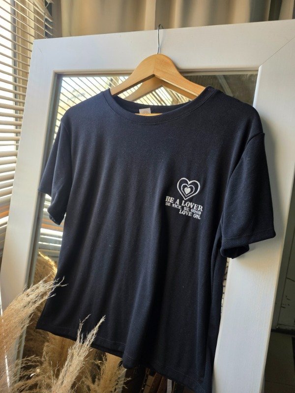 Producto - R94 remera overside lover