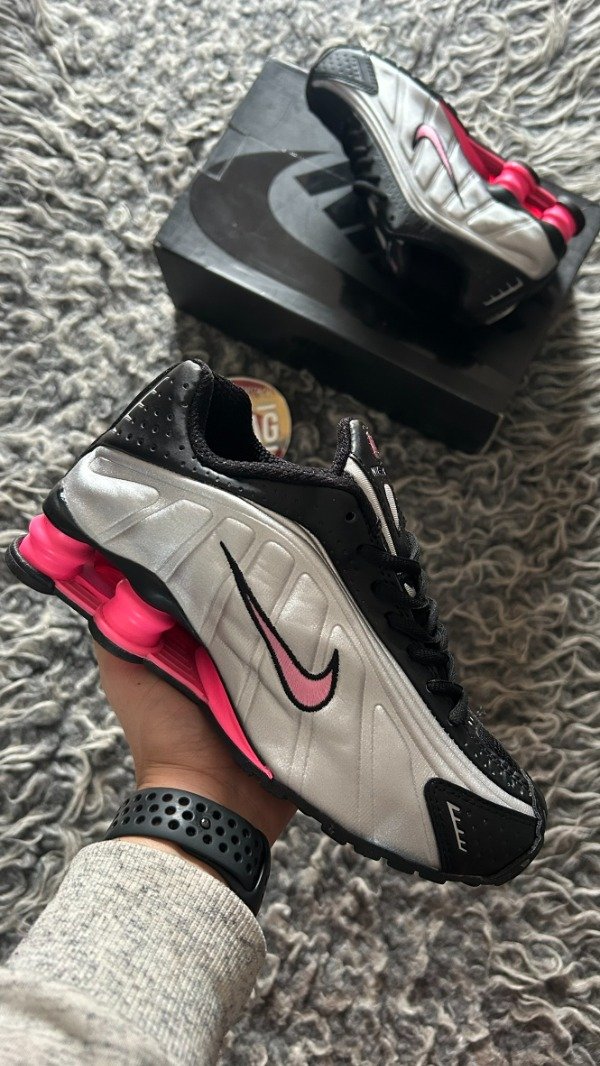 Producto - SHOX R4 BLACK METALLIC SILVER PINKSICLE