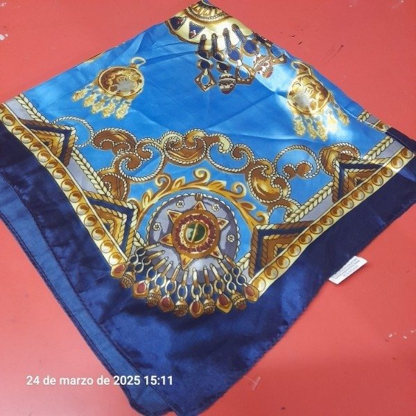 Producto - Pañuelos raso chico