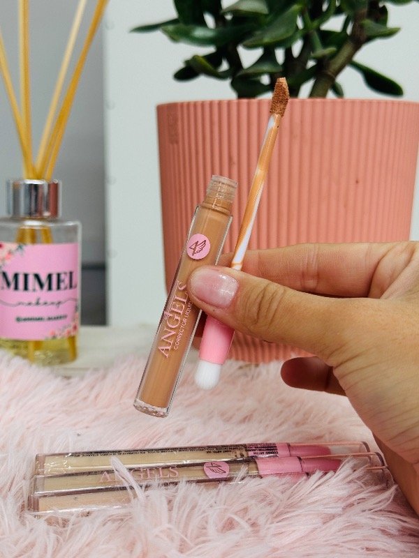 Producto - Corrector Líquido con Brocha 4Angels