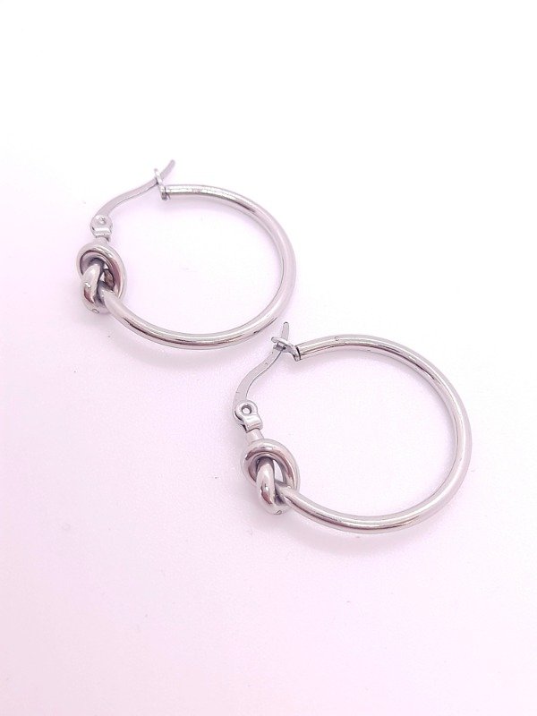 Producto - Argollas plateadas con nudo