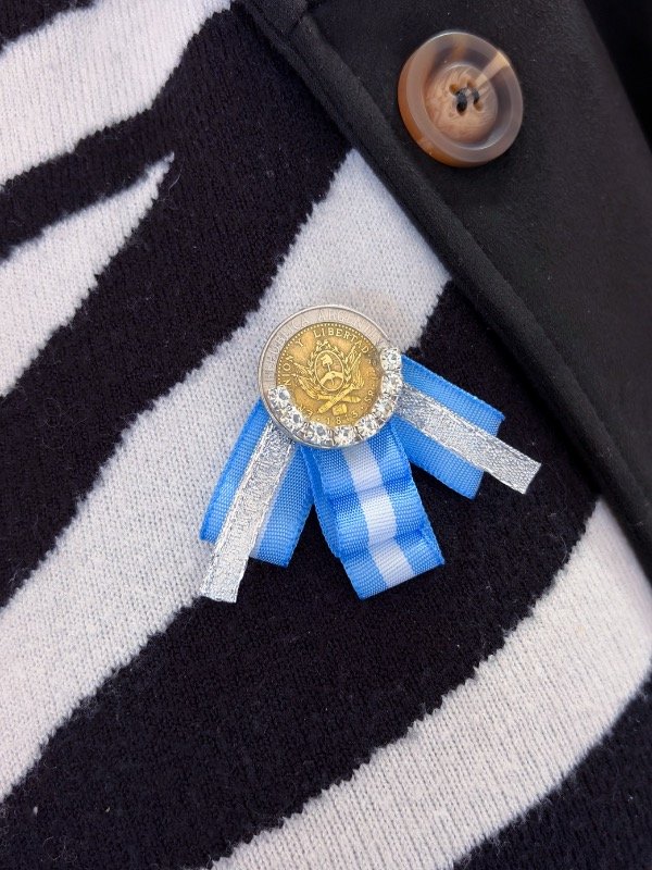 Producto - Prendedor Escudo
