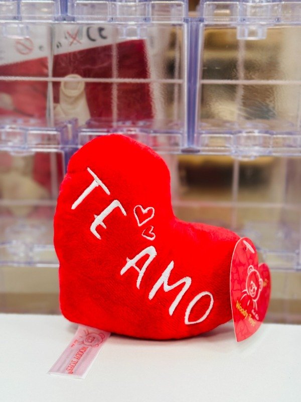 Producto - Peluche corazón te amo chico