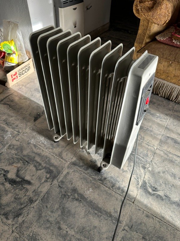Producto - RADIADOR ELECTRICO DHINCO 2000W #11702