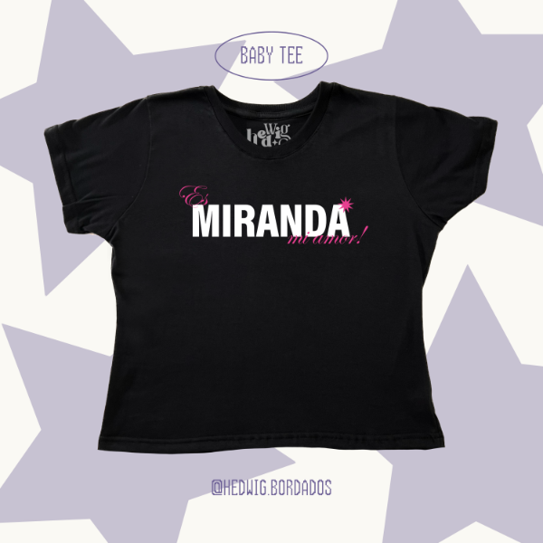 Baby Tee Es MIRANDA! Mi Amor rosa — imagen 2