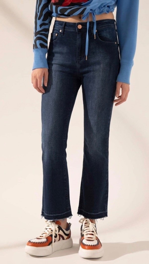 Producto - Jean Jazmin Chebar T25