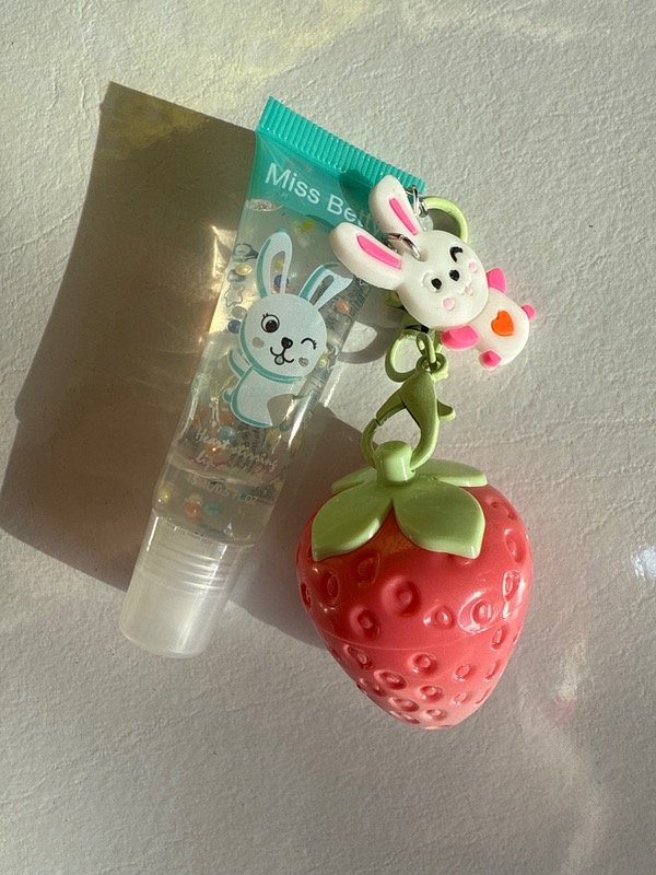 Producto - Balsamo frutilla + Gloss