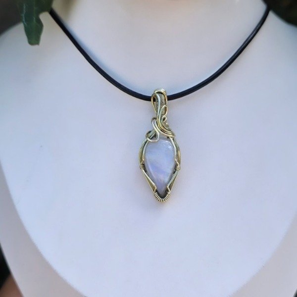 Producto - DIJE CON PIEDRA LUNA