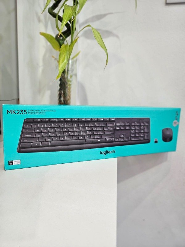 Producto - Teclado y mouse inalámbricos Logitech MK235