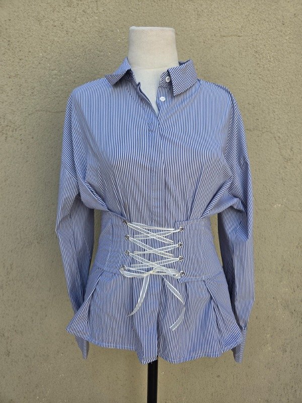Producto - camisa con corset