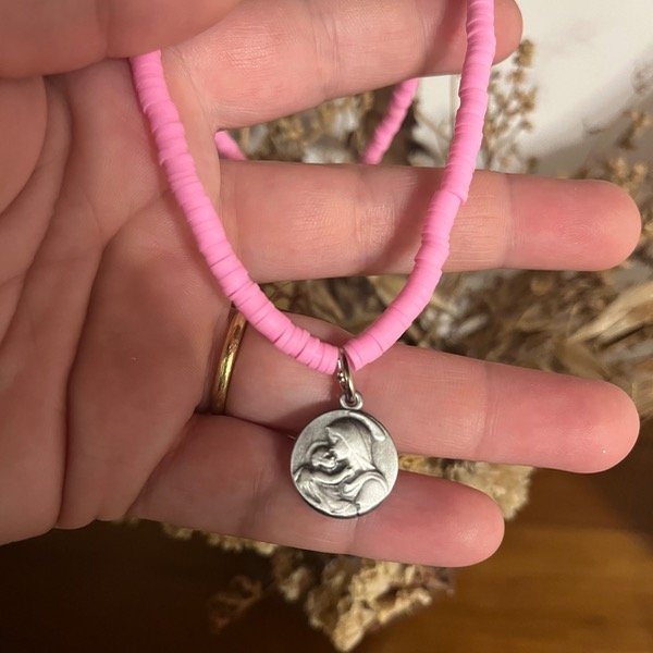 Producto - Collar fimo color y medalla a elección