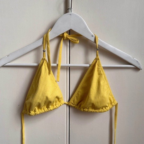 Producto - bikini triángulo amarilla Talle 1