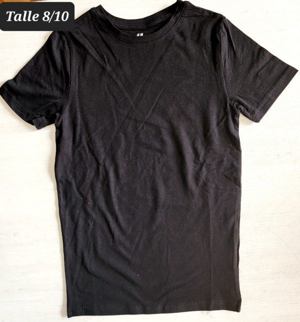 Remera manga corta HyM talle 8/10 negra