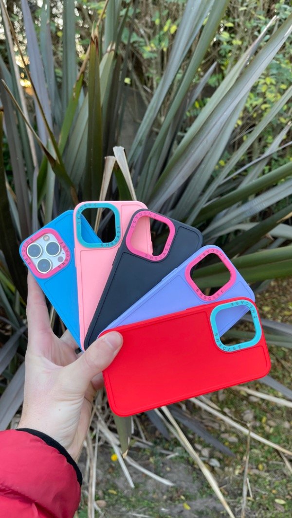Producto - Hard case con felpa adentro importada