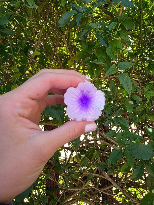 Producto - Broche Flor Hibiscus Lila Chico