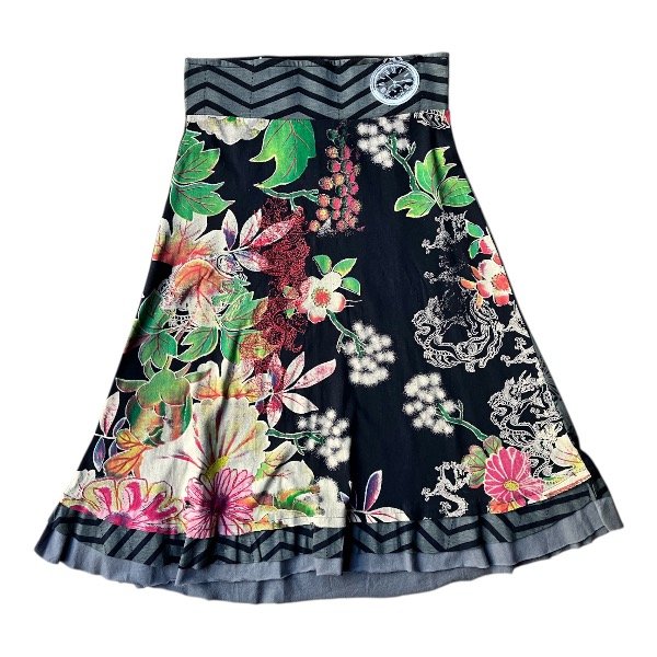 Producto - FALDA DESIGUAL