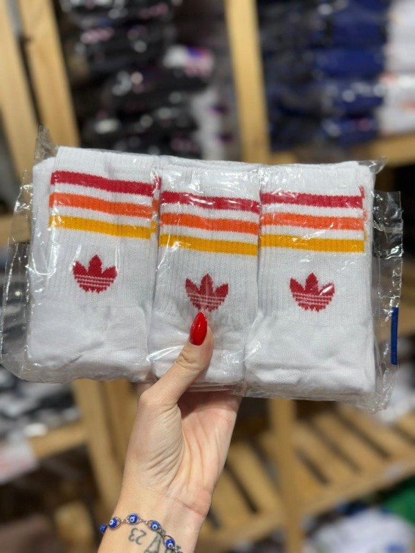 Producto - Docena Cerrada Adidas Tricolor Naranja rojo amarillo