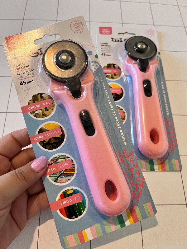 Producto - Cutter rotativo rosa