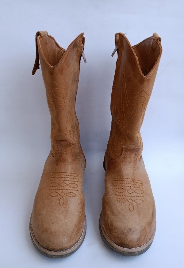 Producto - BOTAS DE CUERO MARCA MIMO TALLE 33