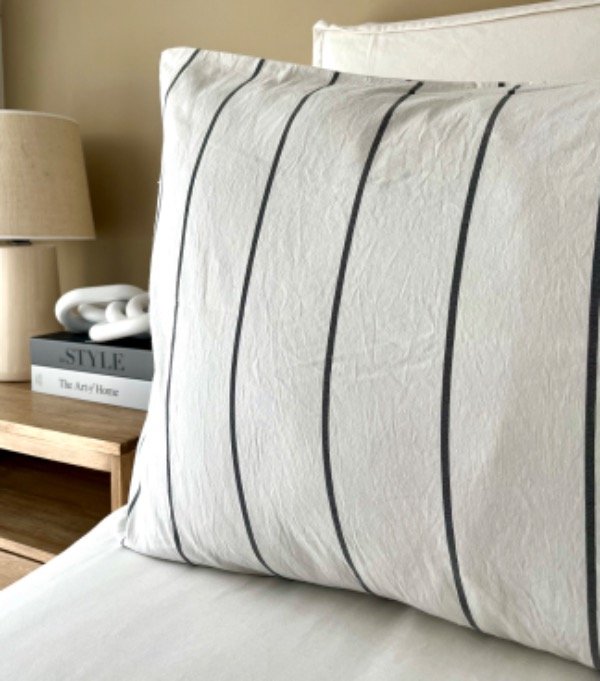 Producto - FUNDA ALMOHADON 50X70 blanco rayas gris