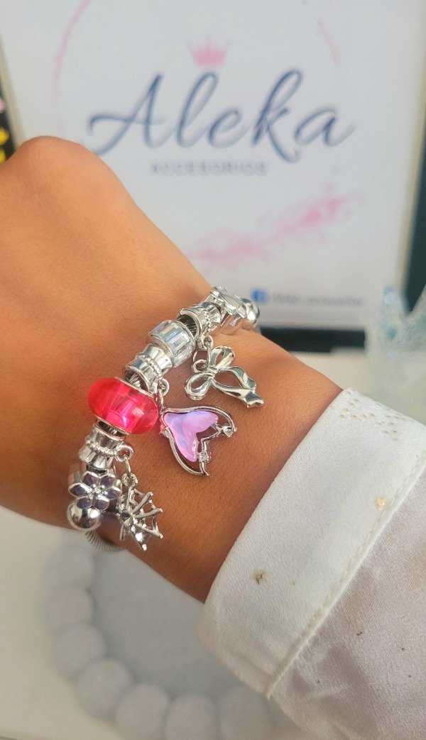 Producto - Pulsera esclava regulable charms fucsia de acero quirúrgico