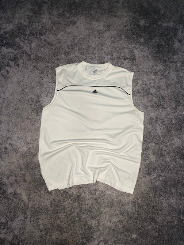 Producto - MUSCULOSA ADIDAS