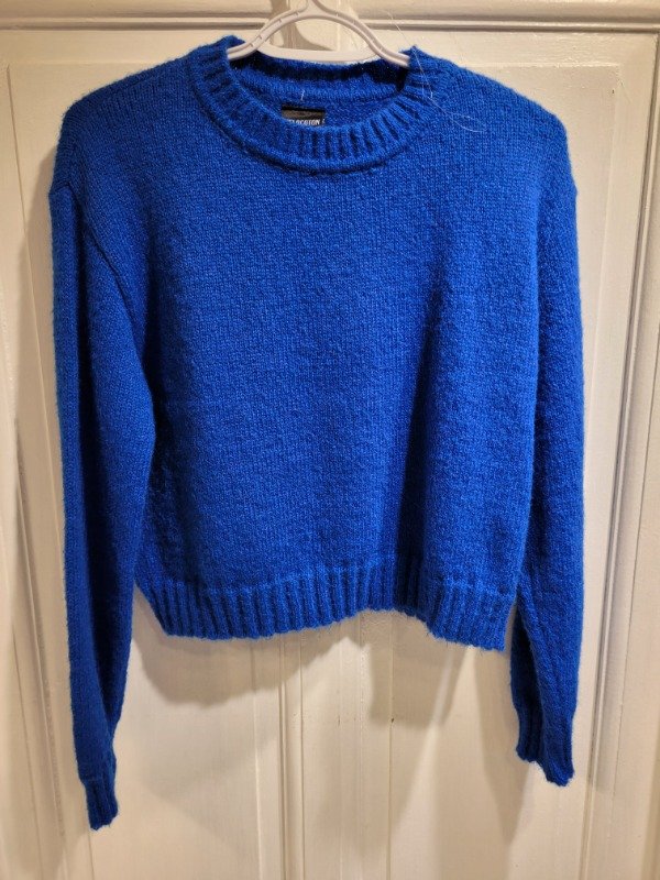Producto - Sweater MELOCOTÓN azul corto Talle S - PRECIO: 36X