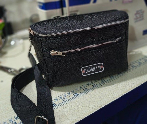 Producto - Riñonera XL negra