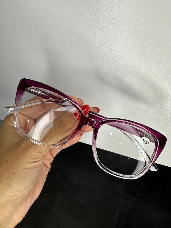 Producto - Lentes aumento violeta gatito