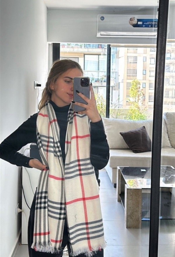 Producto - RUANA WHITE