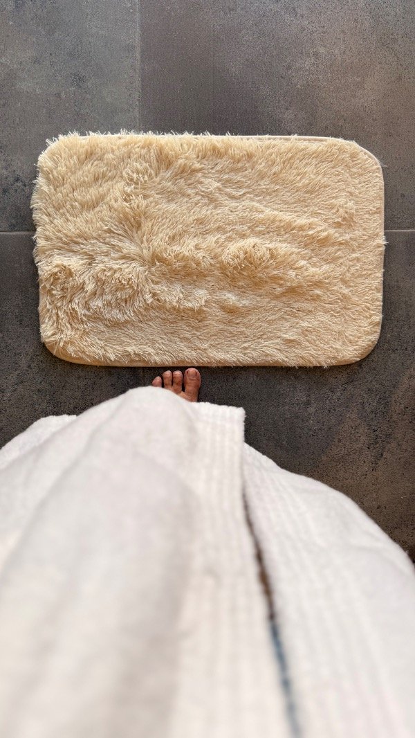 Producto - ALFOMBRA FURRY IVORY