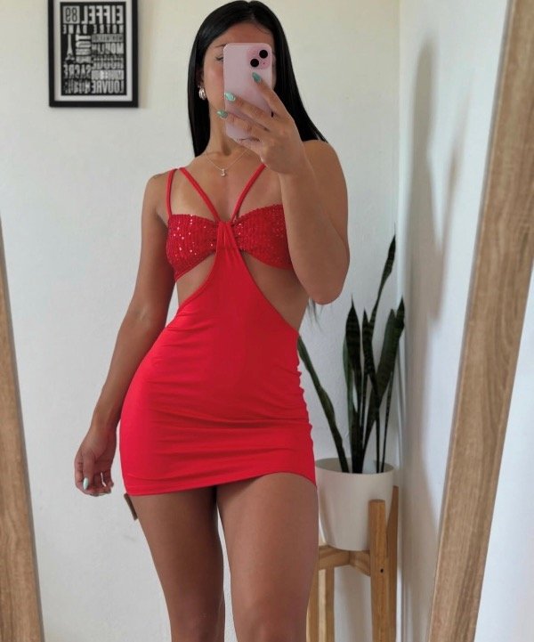Producto - Vestido rojo escote brilloso