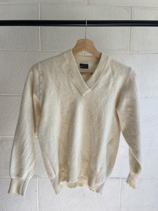 Producto - Sweater manteca