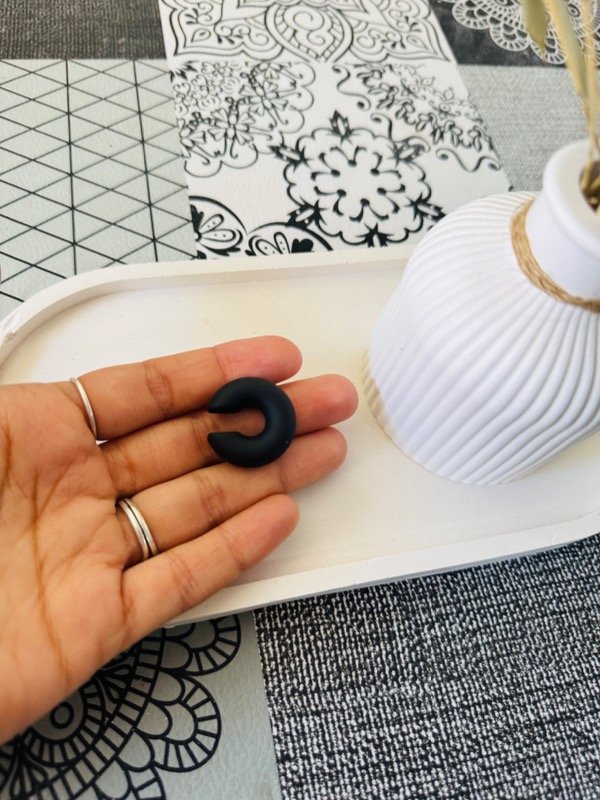 Producto - Aro earcuff negro