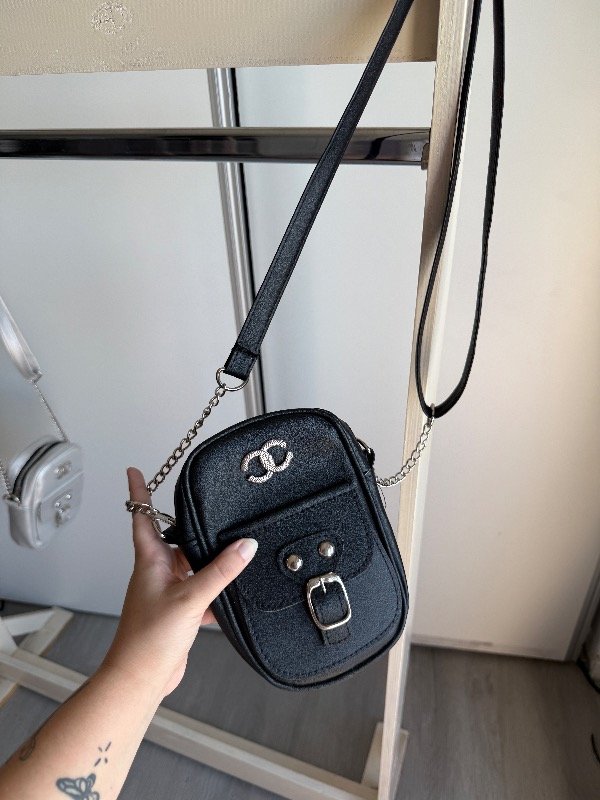 Producto - PORTA CELU YANEL NEGRO