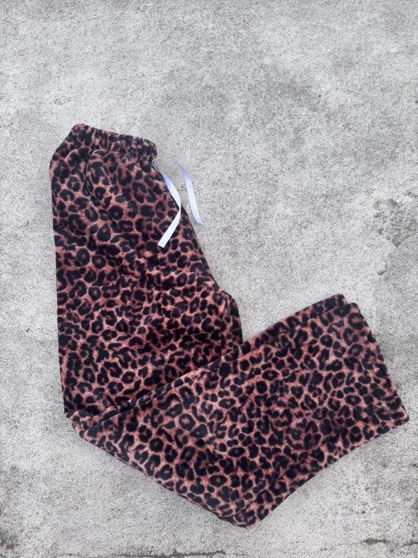 Producto - Pantalon Polar Soft Animal Print 9009 Oscuro