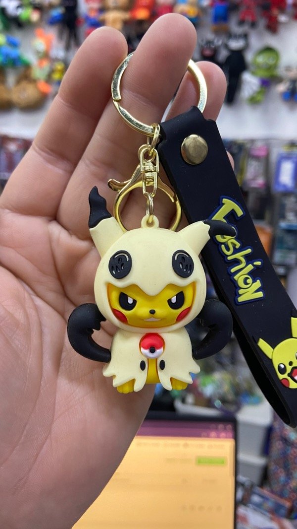 Producto - Llavero Pokemon Pikachu con disfraz de Mimikyu