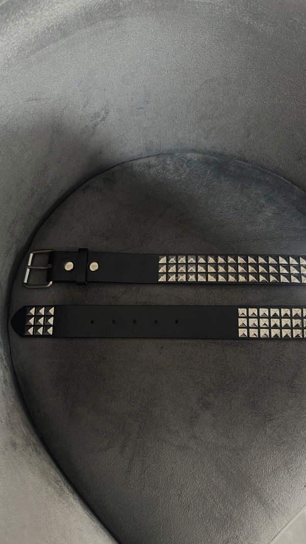 Producto - Cinto tachas y2k