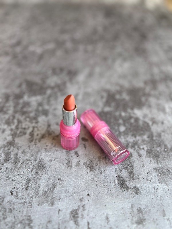 Producto - LABIAL EN BARRA ROSE KISS