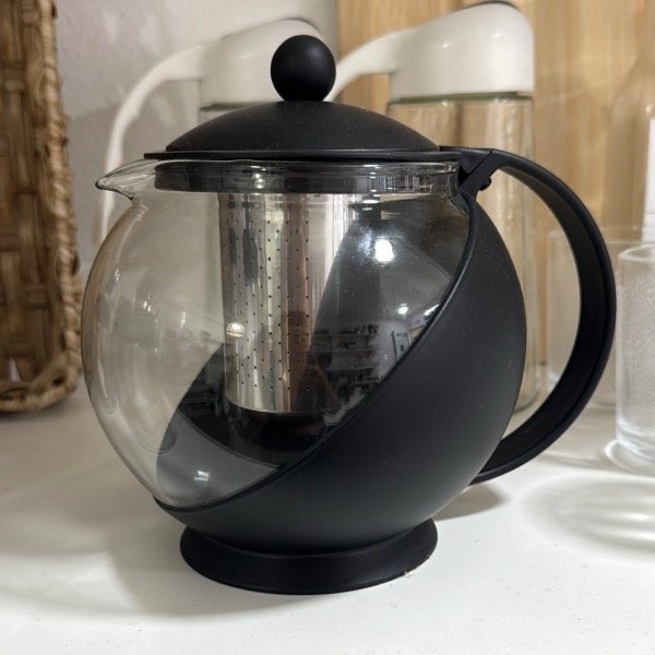 Producto - Tetera negra