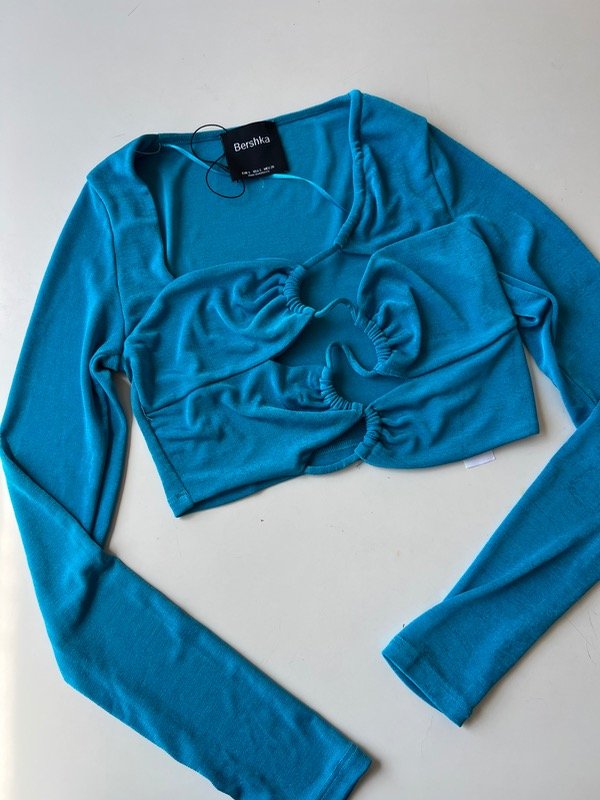 Producto - Top abertura Bershka Talle S