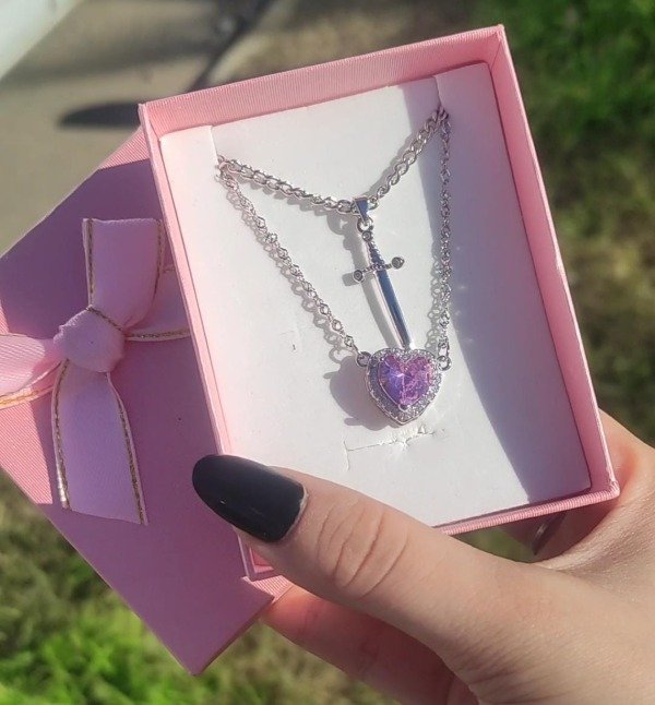 Producto - Collares DAGA Y CORAZON ROSA